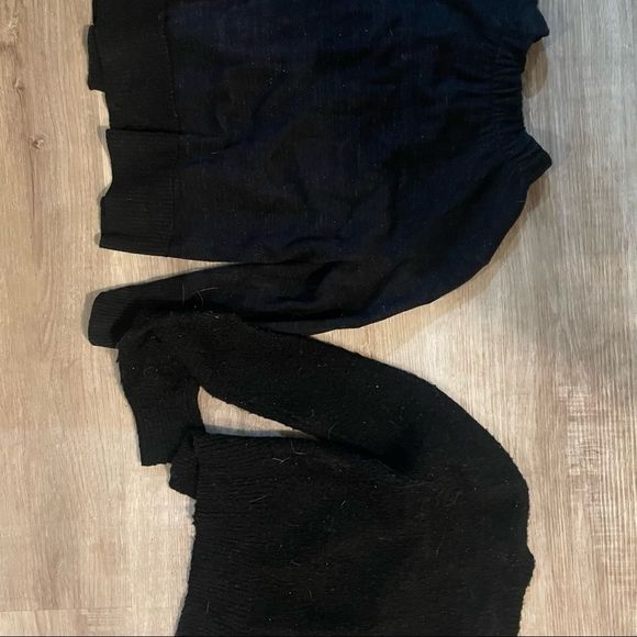 Bundle of two women's black sweater cardigan tops, outer later sizes XS/S EUC - Picture 10 of 12
